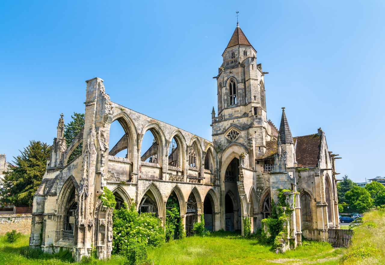 L'église Saint-Etienne-le-Vieux.